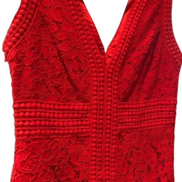 BARDOT Morgan Midi V Neck All Over Lace Dress - Picture 6 of 7